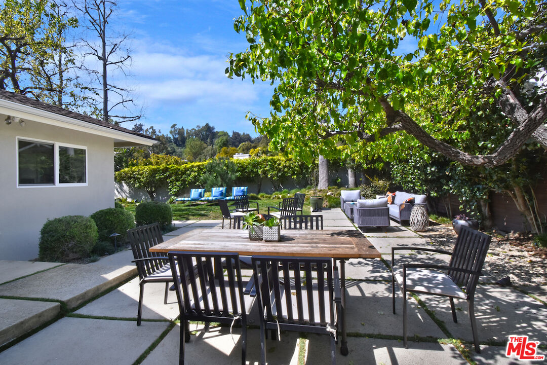 2839 Nichols Canyon Pl