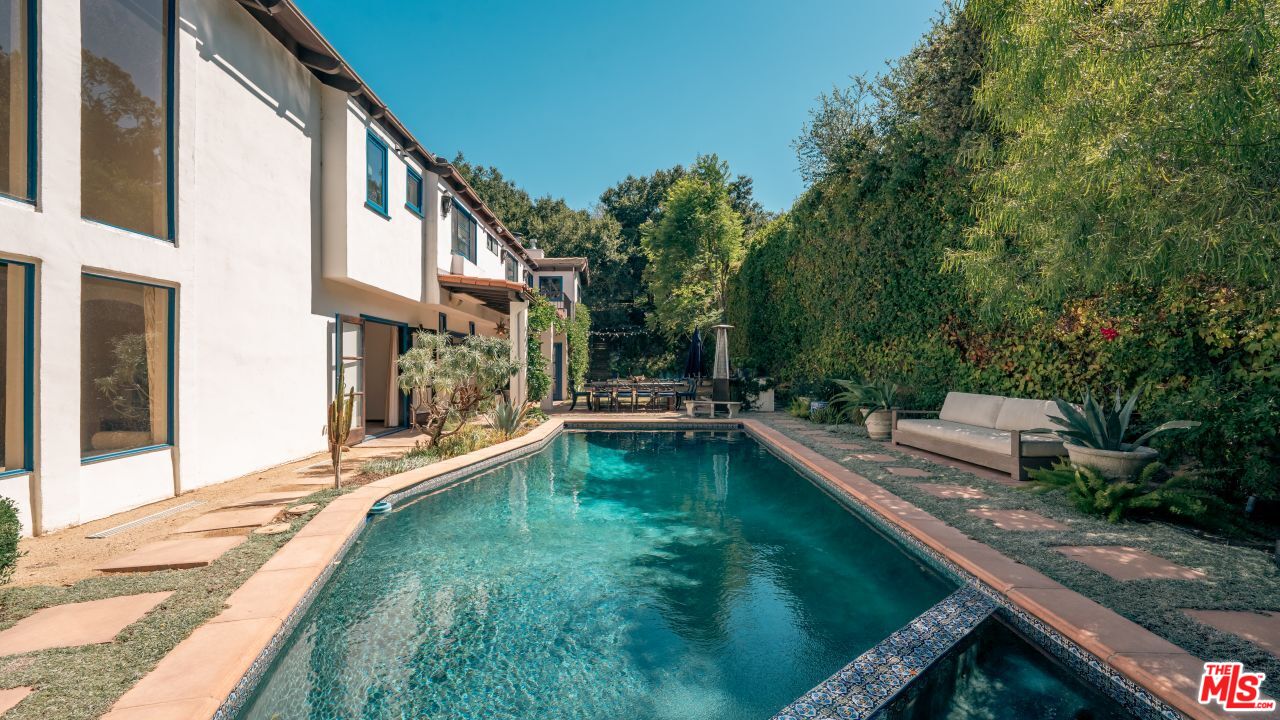 11662 Duque Dr