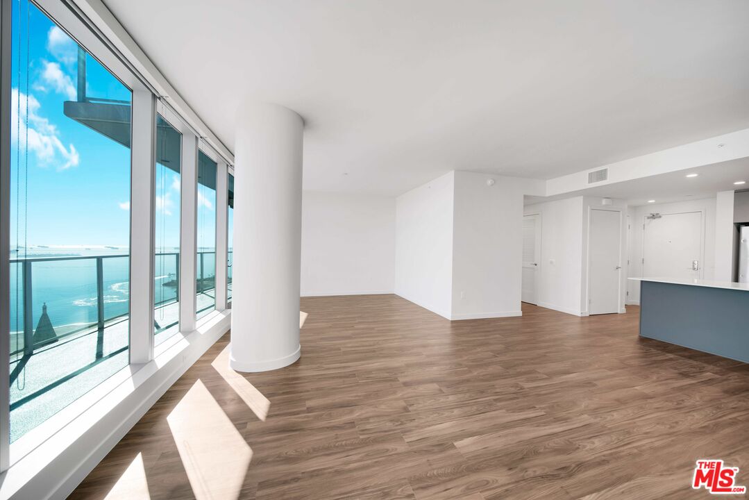 777 E Ocean Blvd Unit: PH 3302