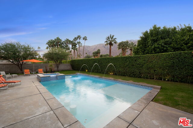 1765 Royal Palm Ct