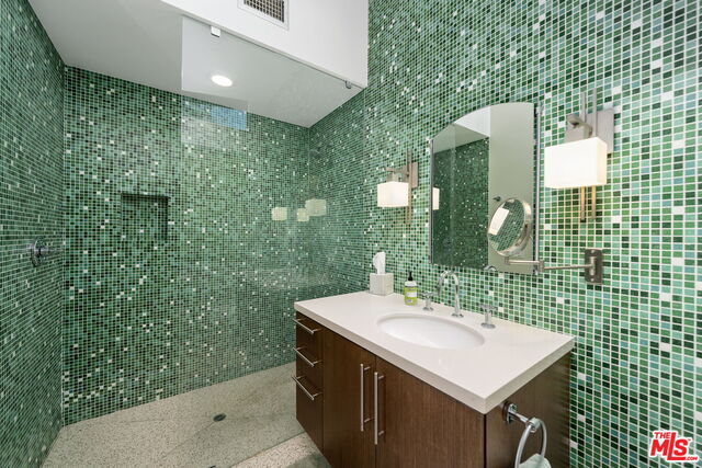 1765 Royal Palm Ct