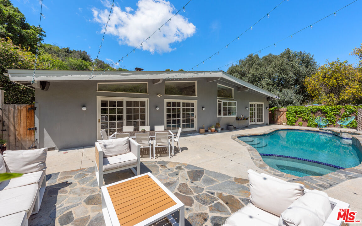 3650 Ventura Canyon Ave