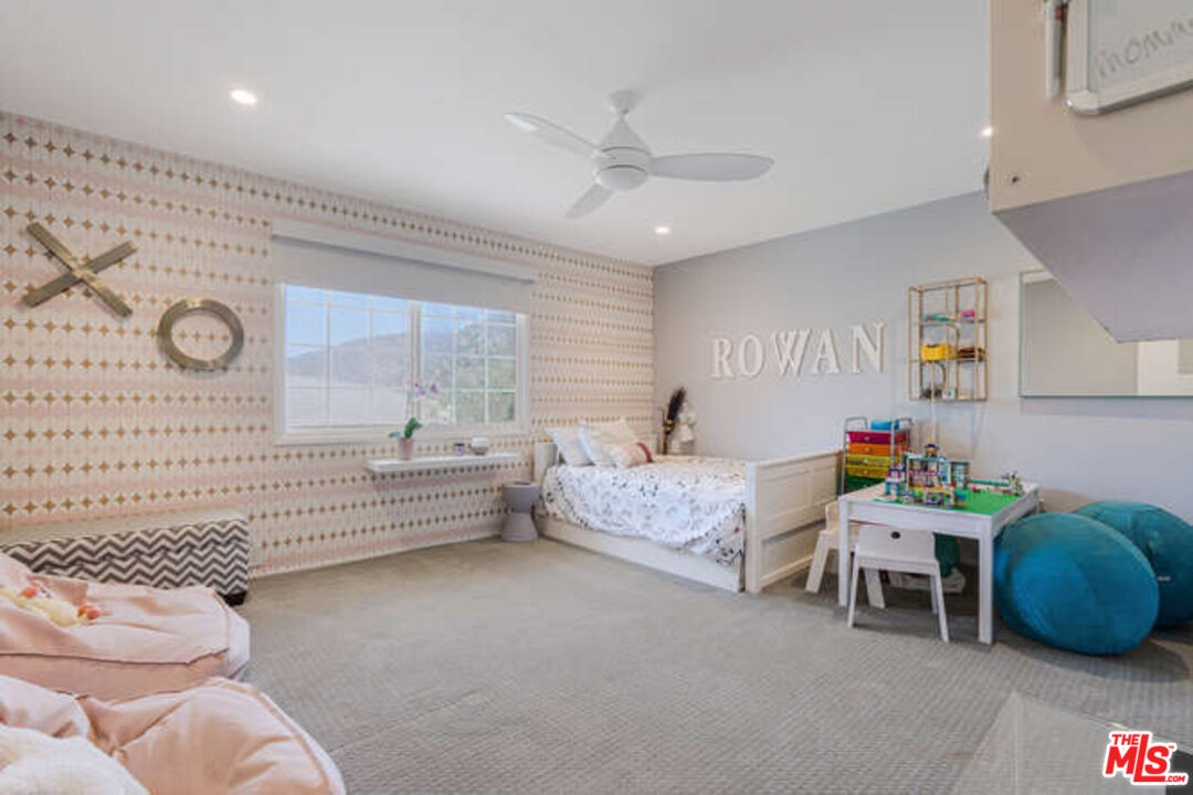 6752 Randiwood Ln