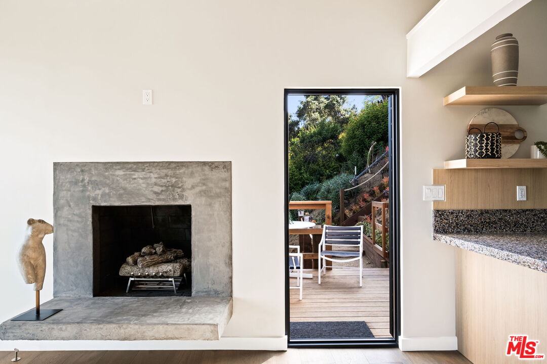 2359 Sunset Heights Dr