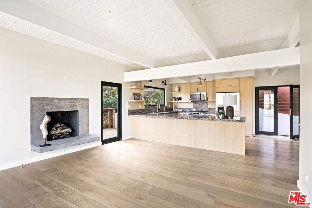 2359 Sunset Heights Dr