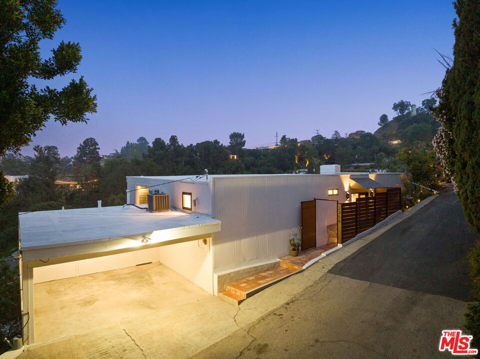 2359 Sunset Heights Dr