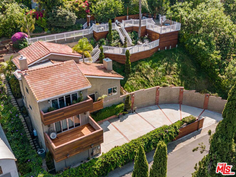 829 Cynthia Ave