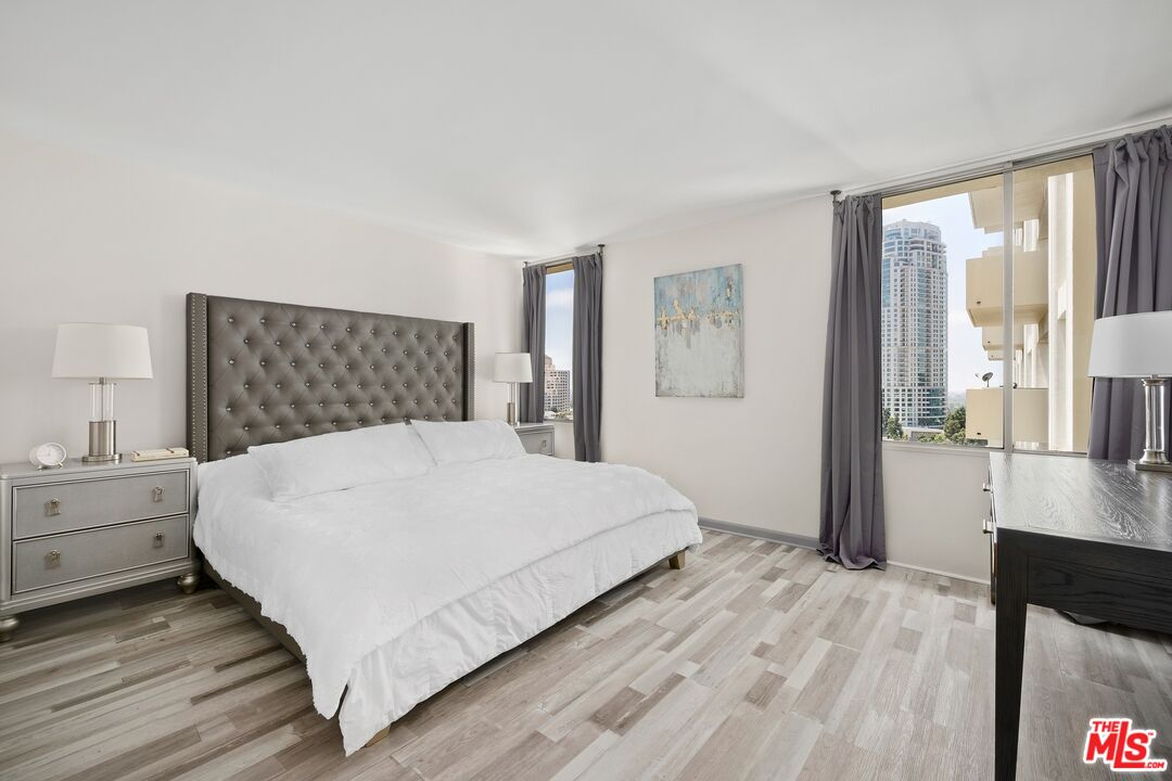 2160 Century Park Unit: 1803N