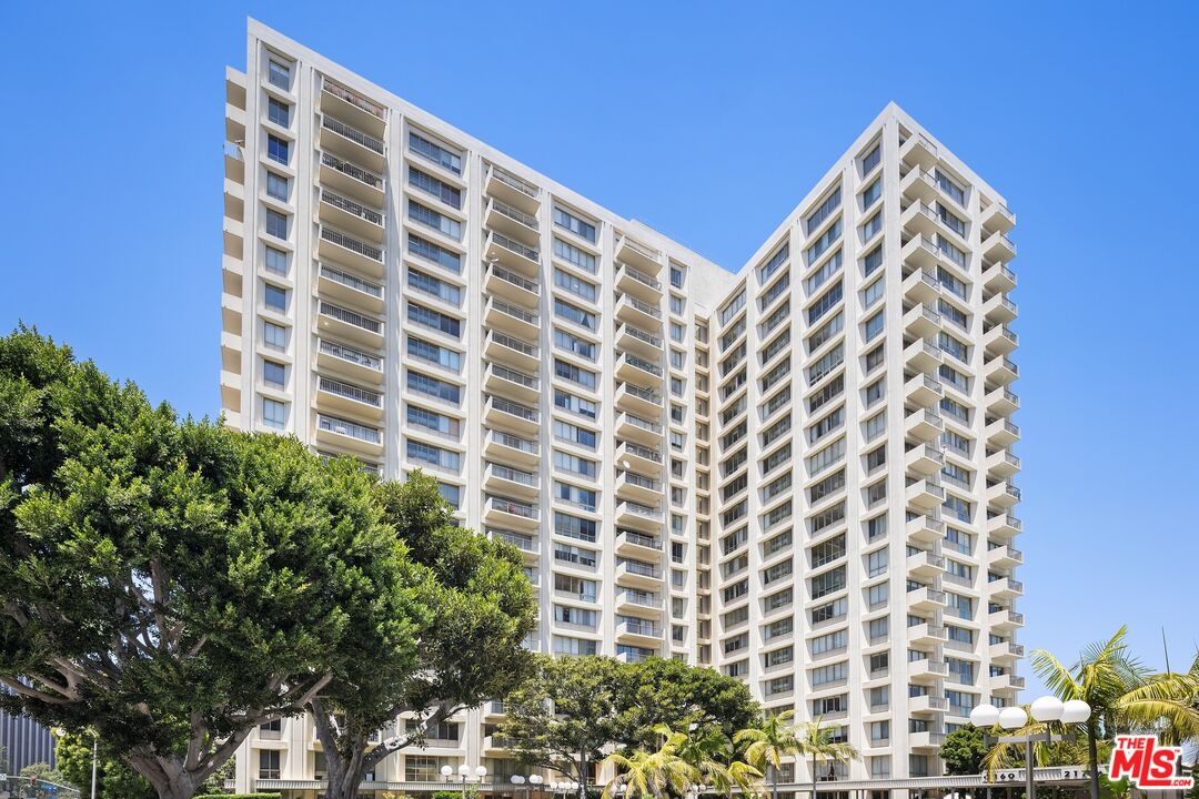 2160 Century Park Unit: 1803N