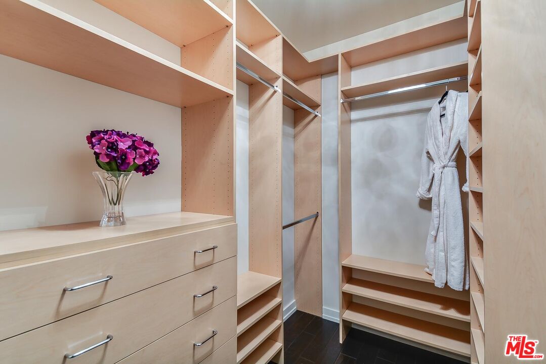 801 S Grand Ave Unit: 1911
