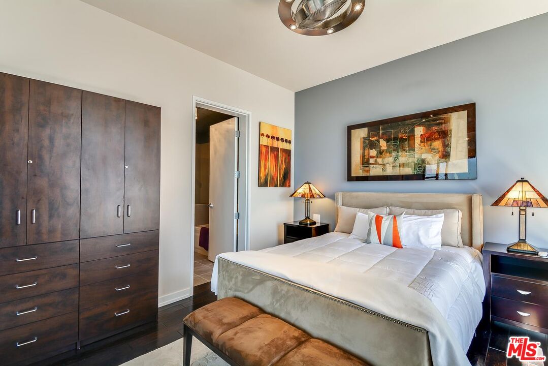801 S Grand Ave Unit: 1911
