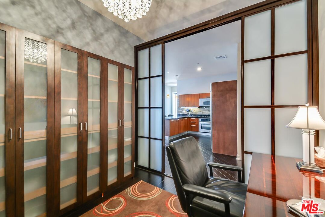 801 S Grand Ave Unit: 1911