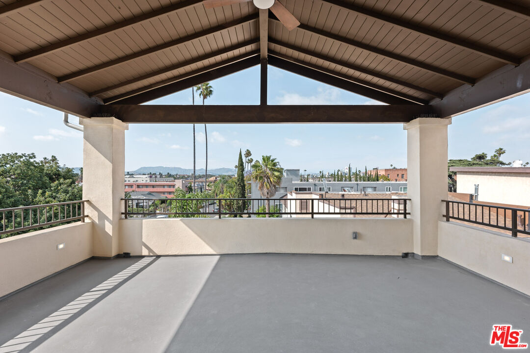 1246 Bronson Ave
