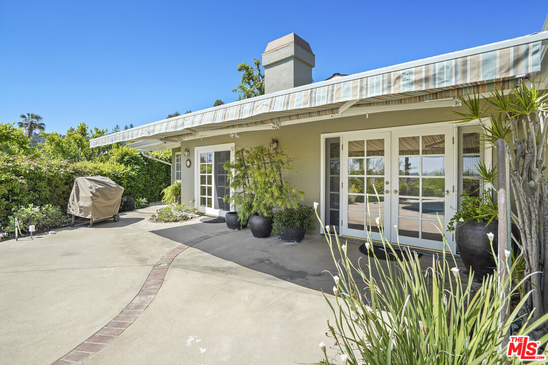 3800 Encino Hills Pl