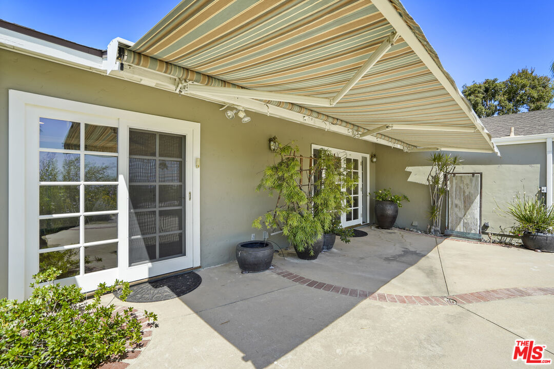 3800 Encino Hills Pl