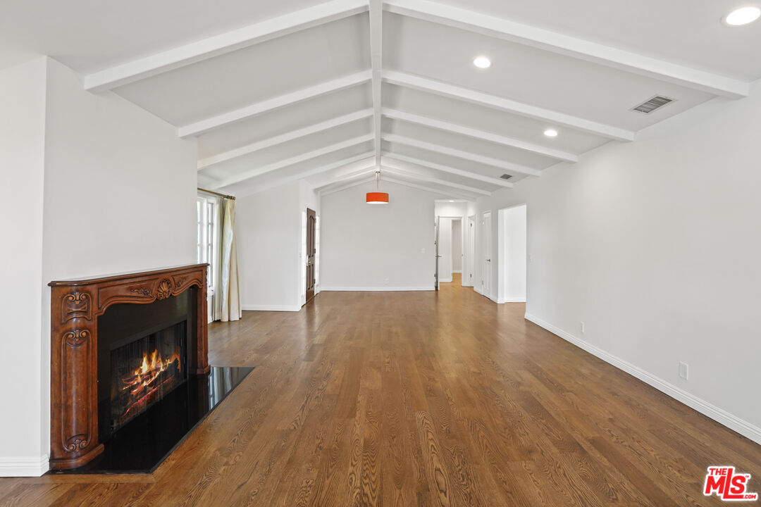 3800 Encino Hills Pl