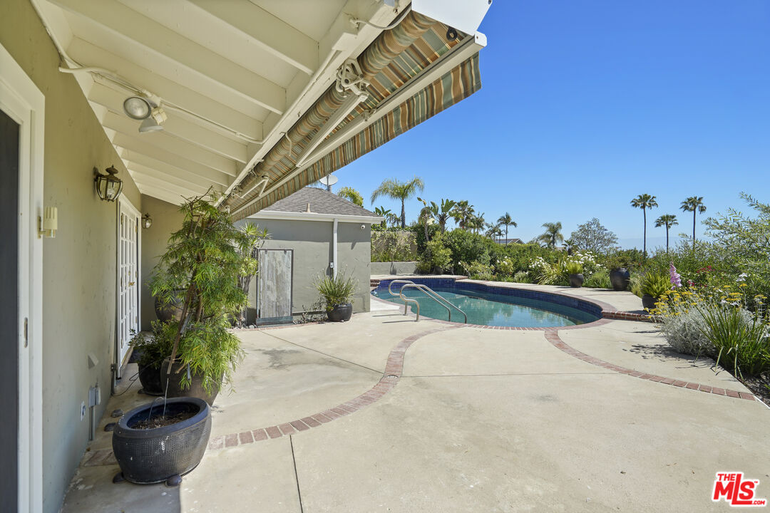 3800 Encino Hills Pl