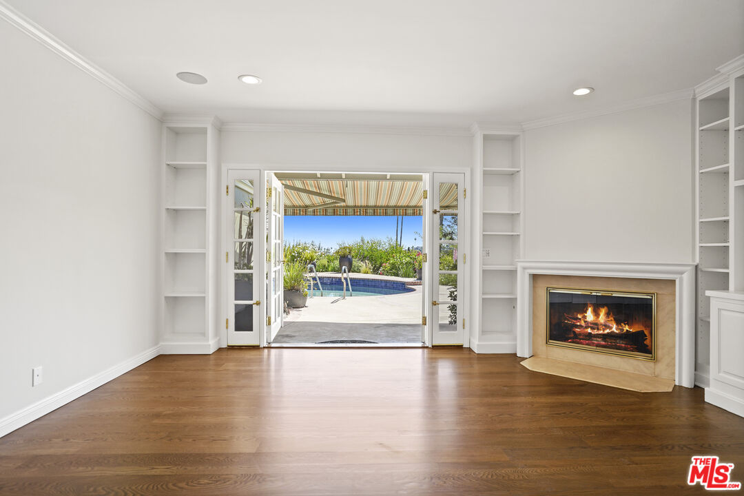 3800 Encino Hills Pl