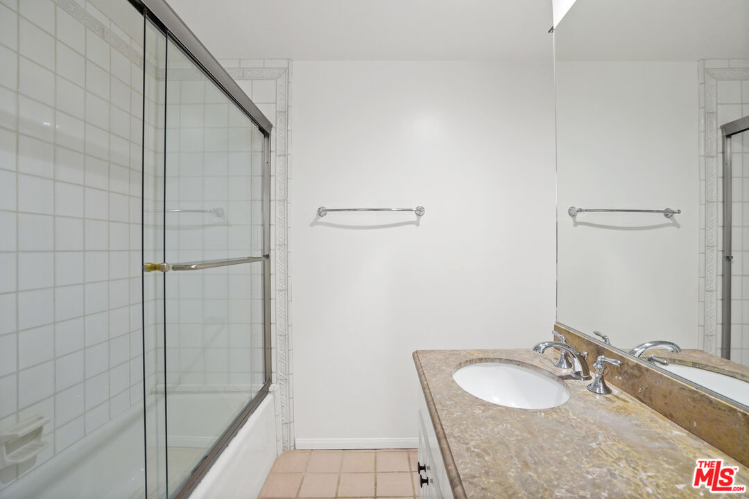 3800 Encino Hills Pl