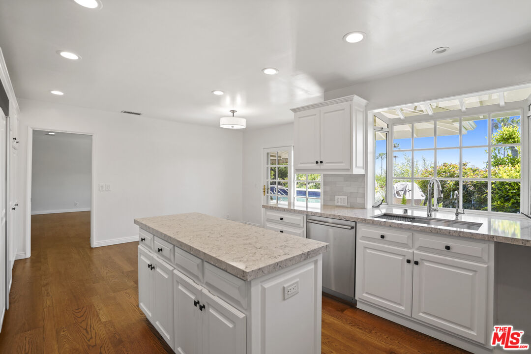 3800 Encino Hills Pl