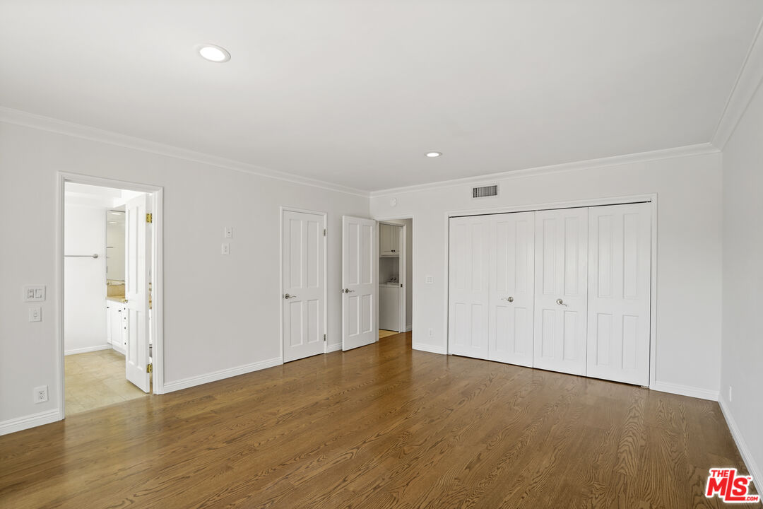 3800 Encino Hills Pl