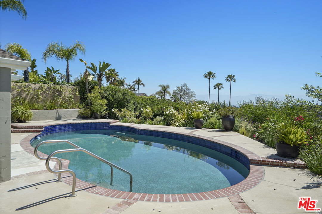 3800 Encino Hills Pl