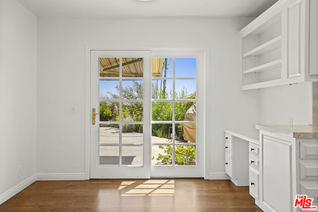 3800 Encino Hills Pl