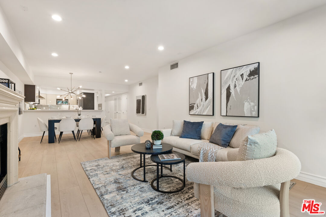 1319 N Detroit St Unit: 205