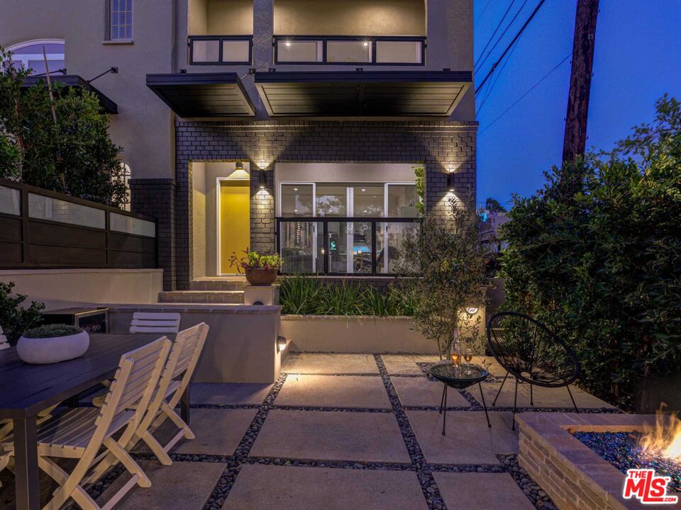 714 N Kilkea Dr