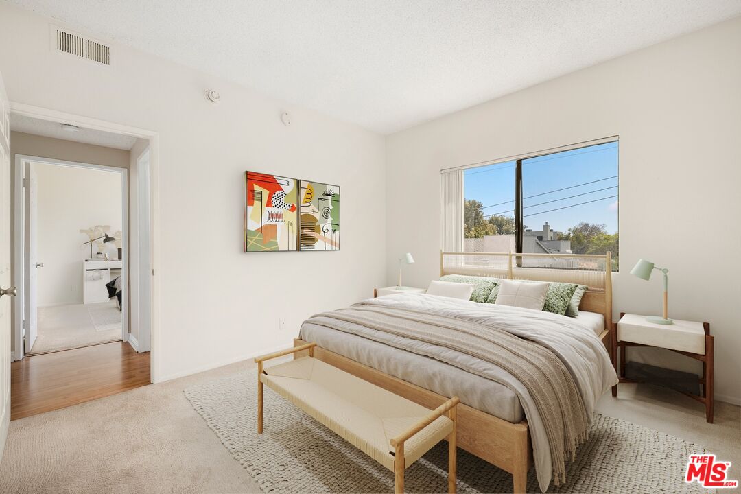 1515 Amherst Ave Unit: 204
