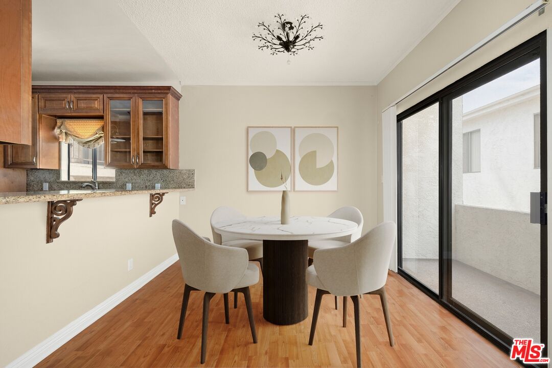 1515 Amherst Ave Unit: 204