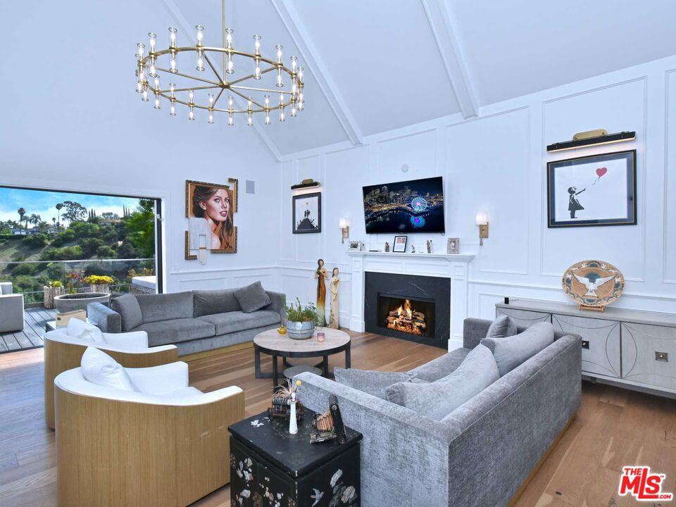 17101 Oak View Dr