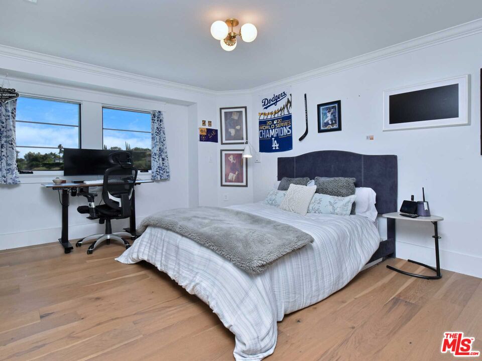 17101 Oak View Dr