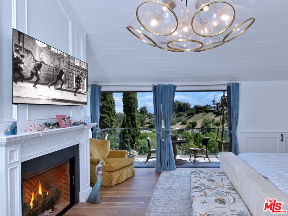 17101 Oak View Dr