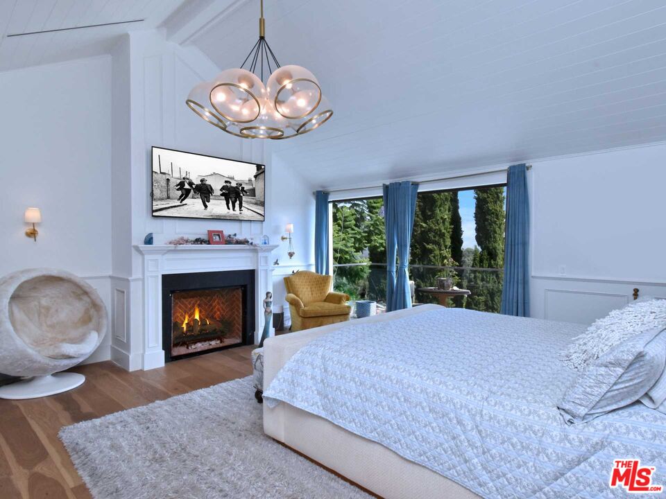 17101 Oak View Dr