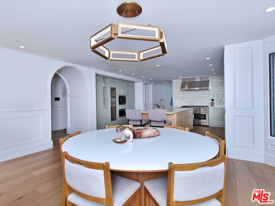 17101 Oak View Dr