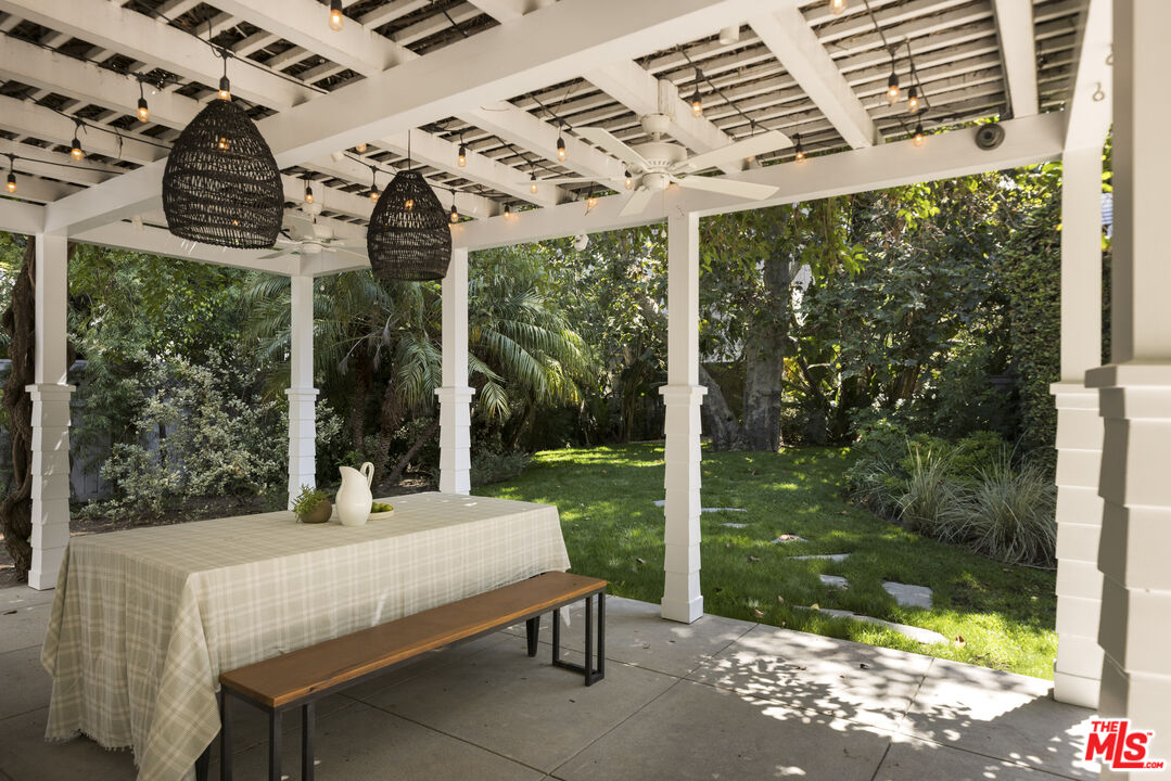 520 Lillian Way