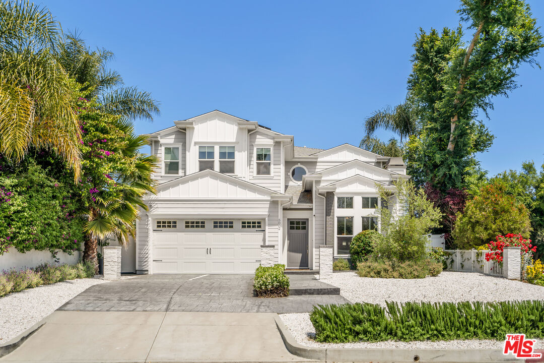 5002 Noble Ave