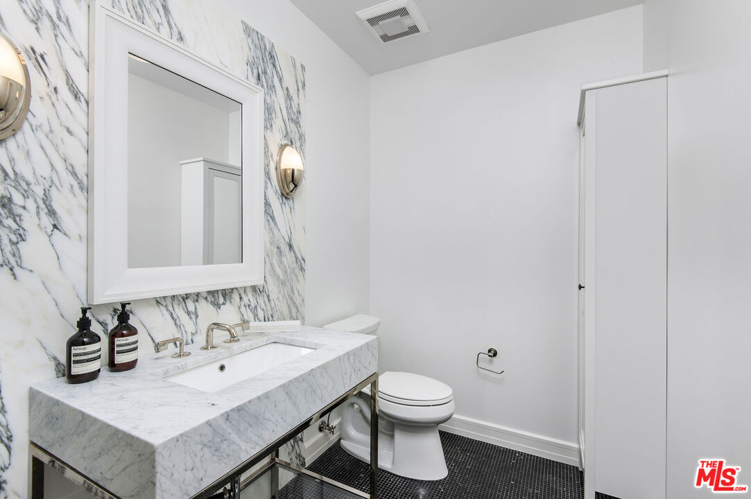 15225 Palisades Village Ln Unit: 203