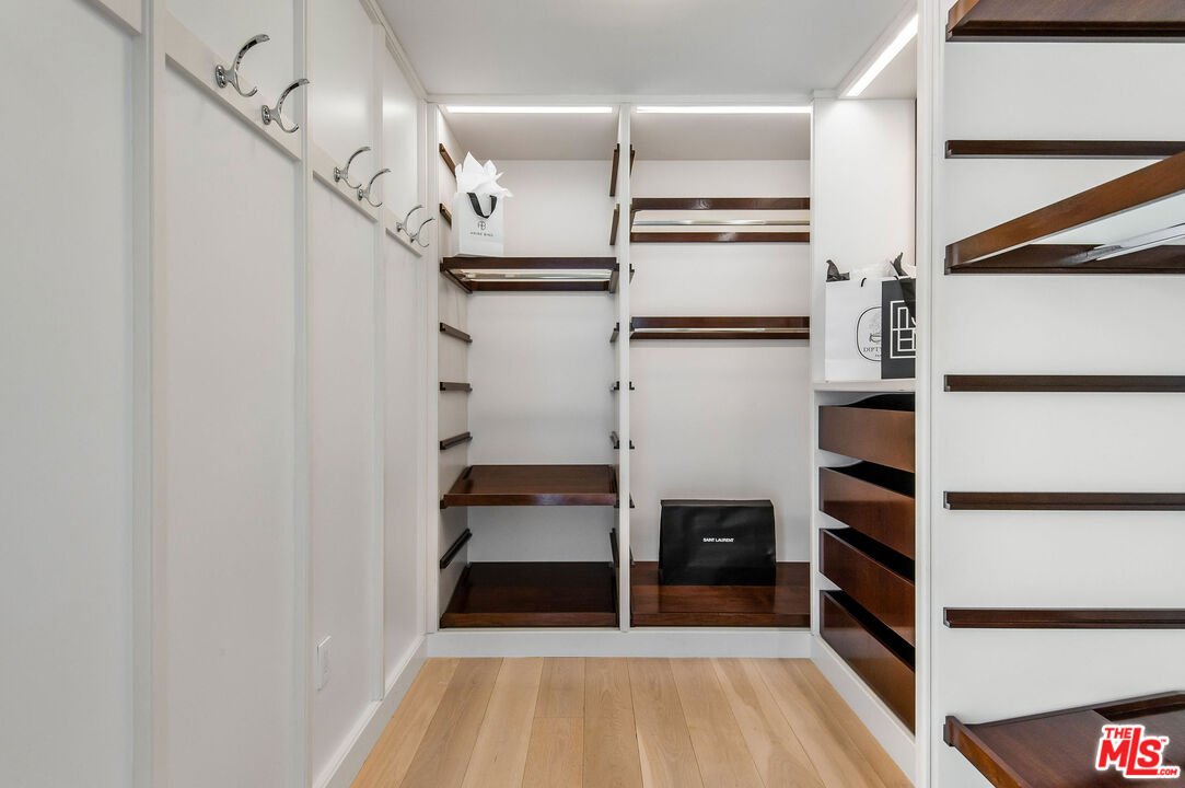 15225 Palisades Village Ln Unit: 203