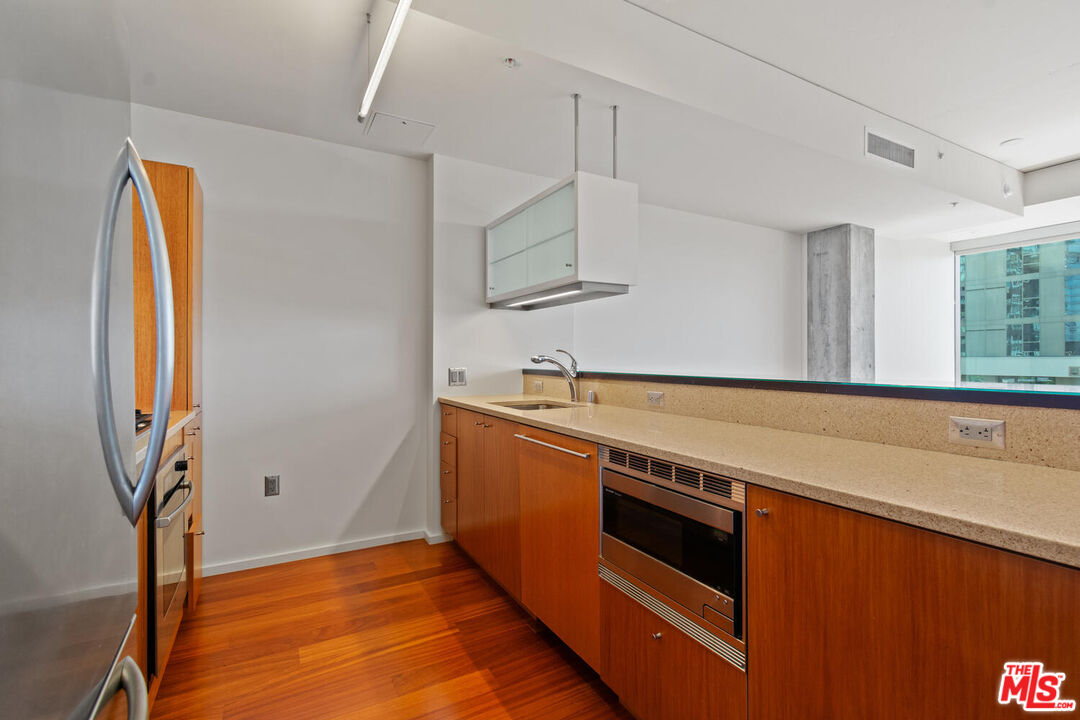 1155 S Grand Ave Unit: 815
