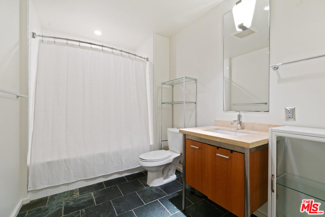 1155 S Grand Ave Unit: 815