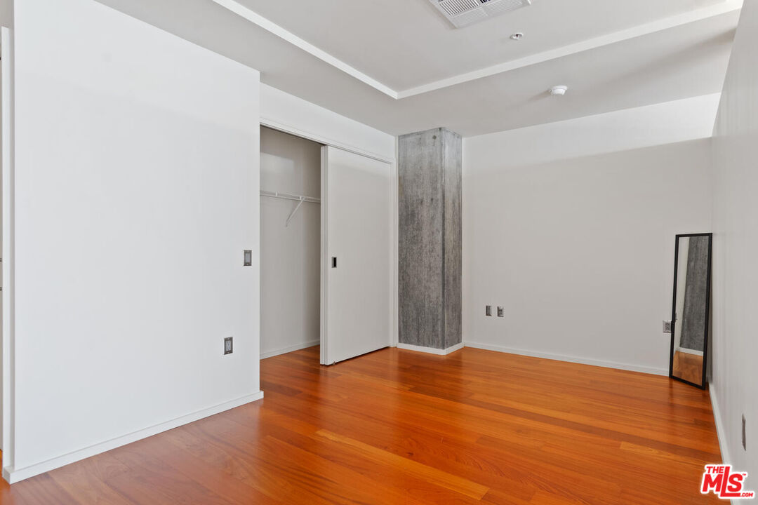 1155 S Grand Ave Unit: 815