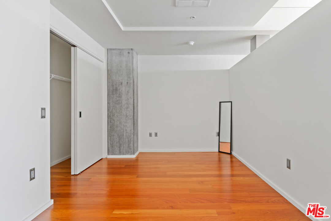 1155 S Grand Ave Unit: 815