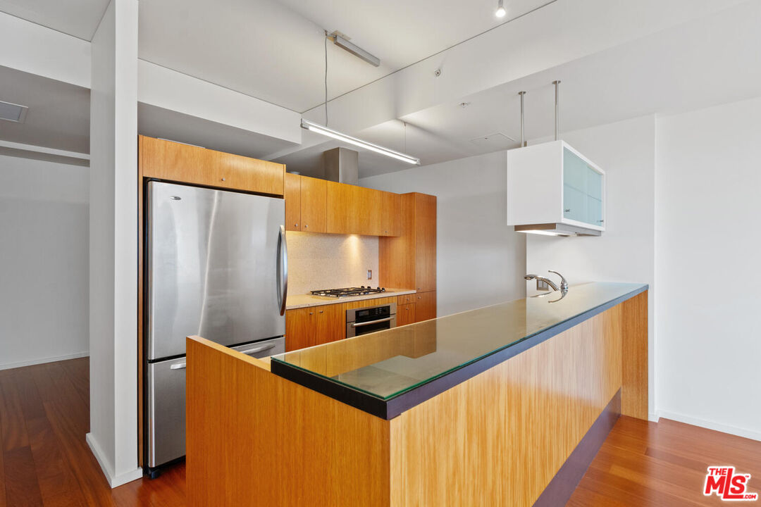 1155 S Grand Ave Unit: 815
