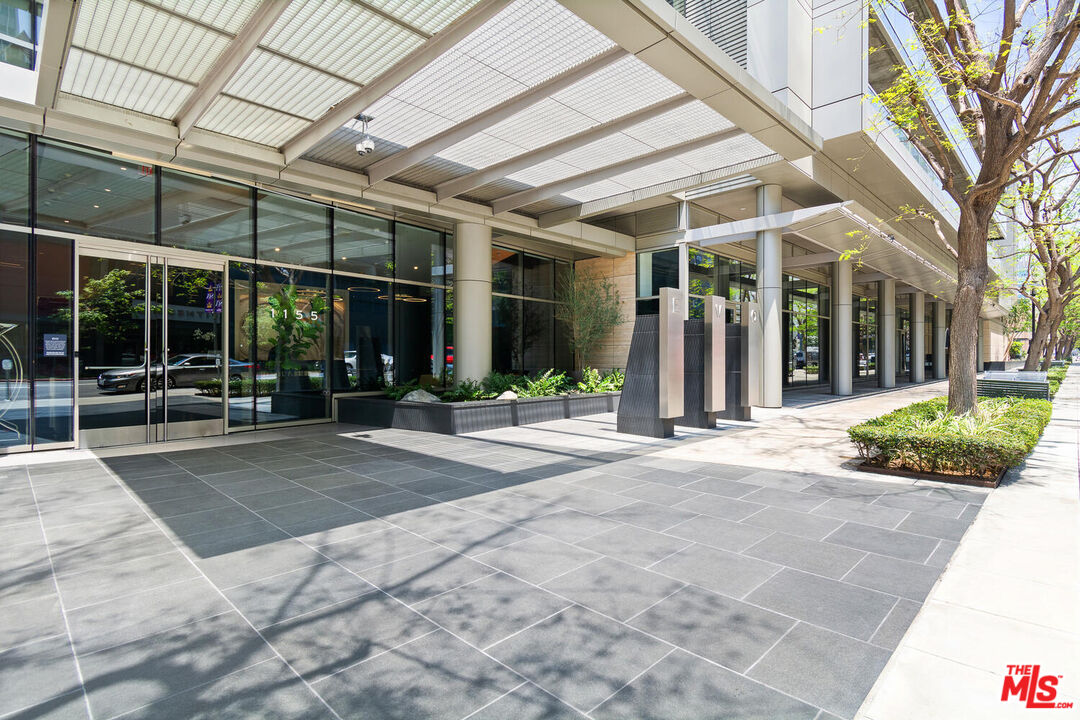 1155 S Grand Ave Unit: 815
