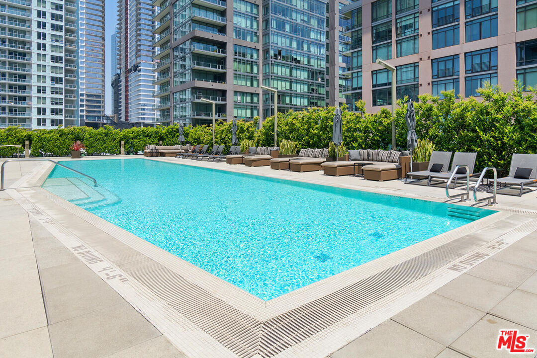 1155 S Grand Ave Unit: 815