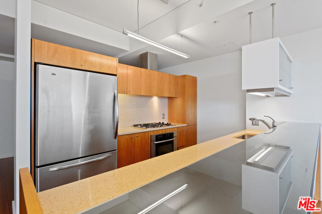 1155 S Grand Ave Unit: 815