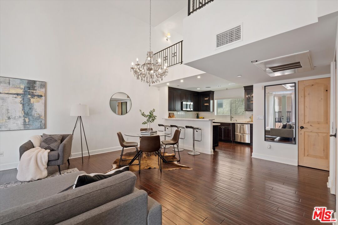 108 S Wetherly Dr Unit: 3
