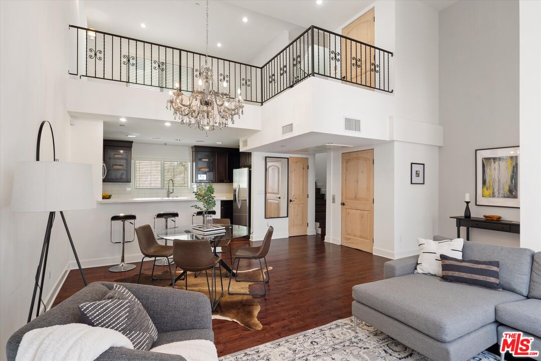 108 S Wetherly Dr Unit: 3